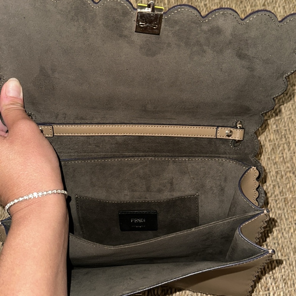 Fendi Vitello Liberty Scalloped Studded Kan Bag - Picture 4 of 7